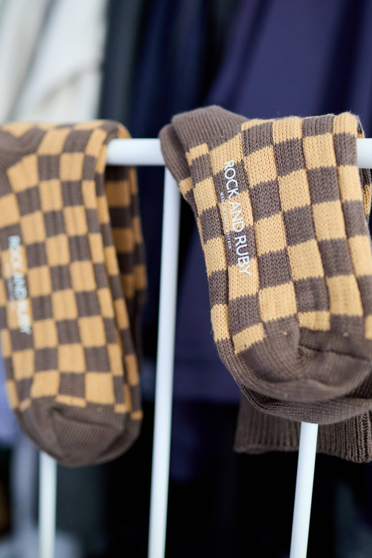 Walnut Brown Edith Check Socks