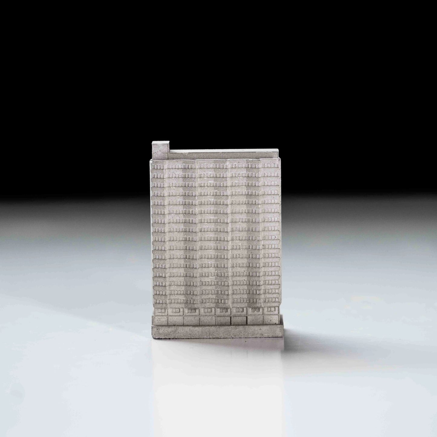 Arlington House Mini Concrete Model