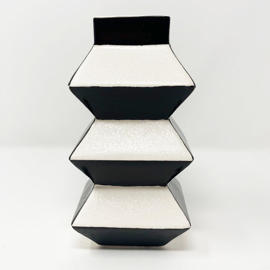 Zigzag Vase Black/White Check